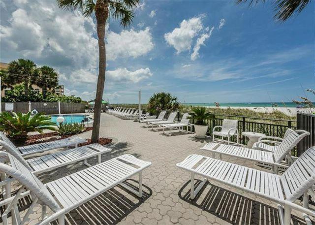 Beachfront Madeira Norte St. Pete Beach Esterno foto