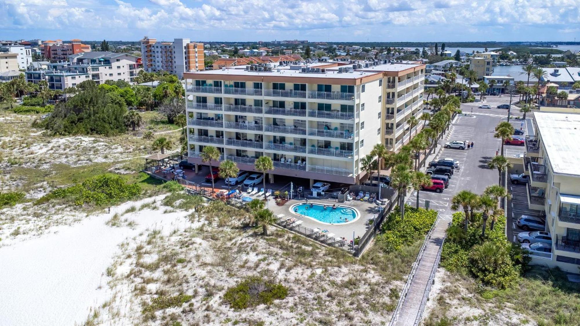 Beachfront Madeira Norte St. Pete Beach Esterno foto
