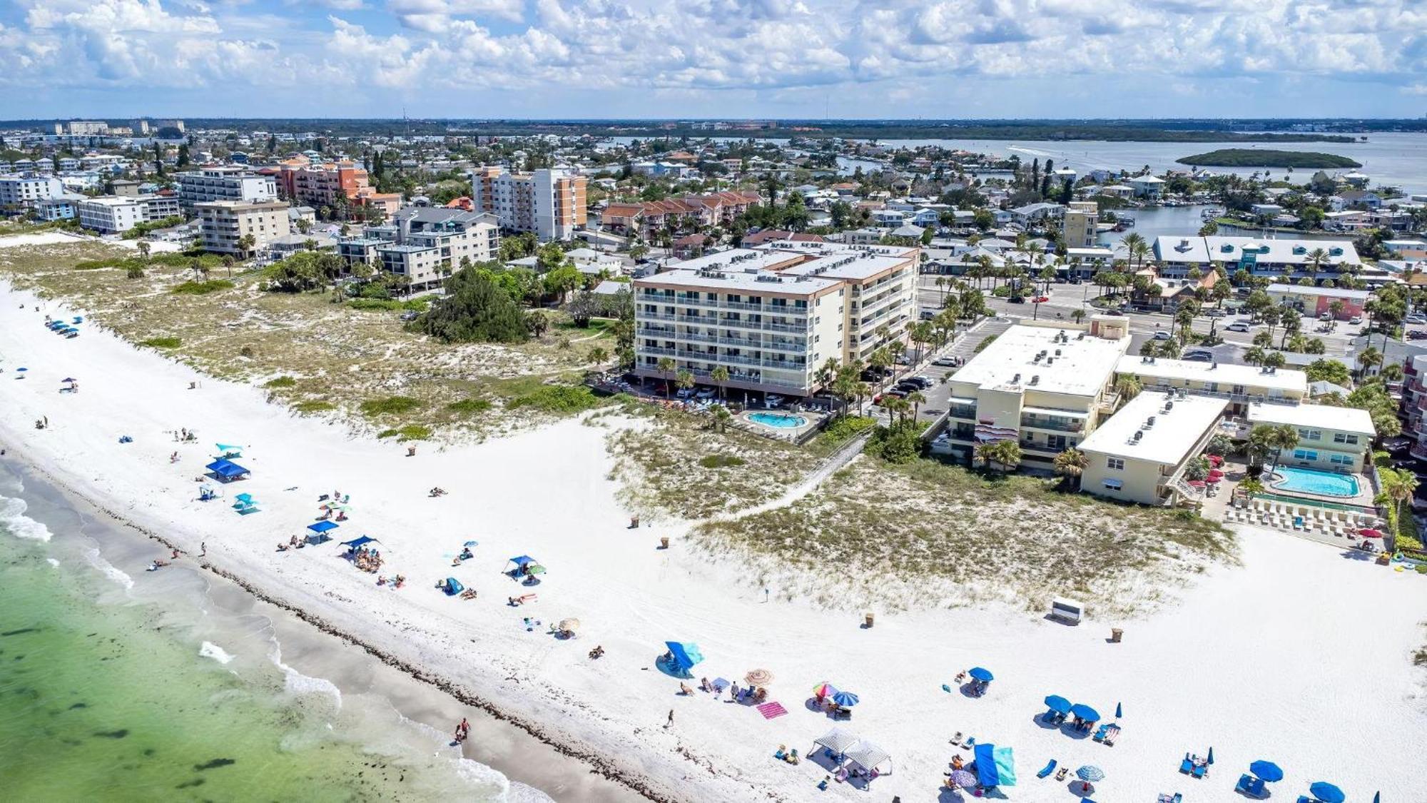 Beachfront Madeira Norte St. Pete Beach Esterno foto